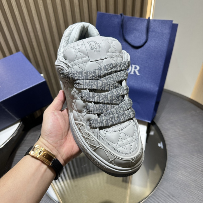 D1R* B9S COPSHOE DR-330