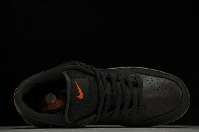 Nike SB Dunk Low Black Pigeon 883232-008