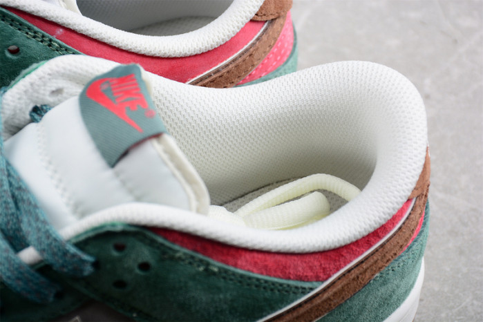 otomo katsuhiro x nike sb dunk low steamboy ost green red brown st1391-203