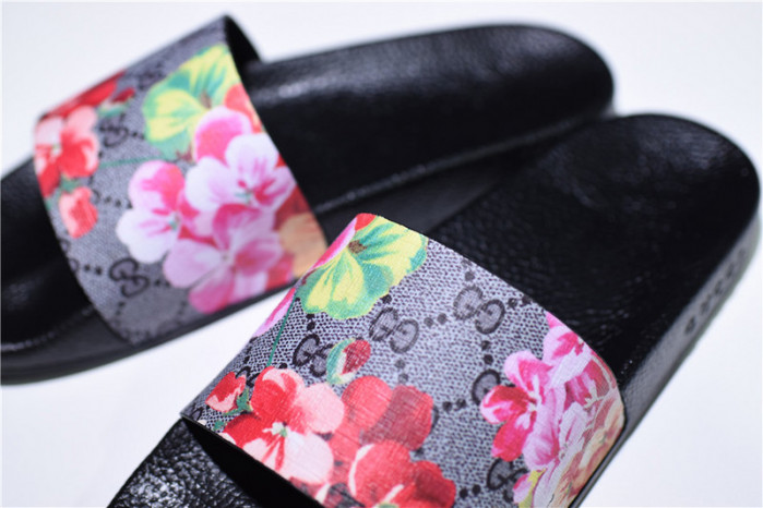 gc leather slide sandal with flower 0400088498707